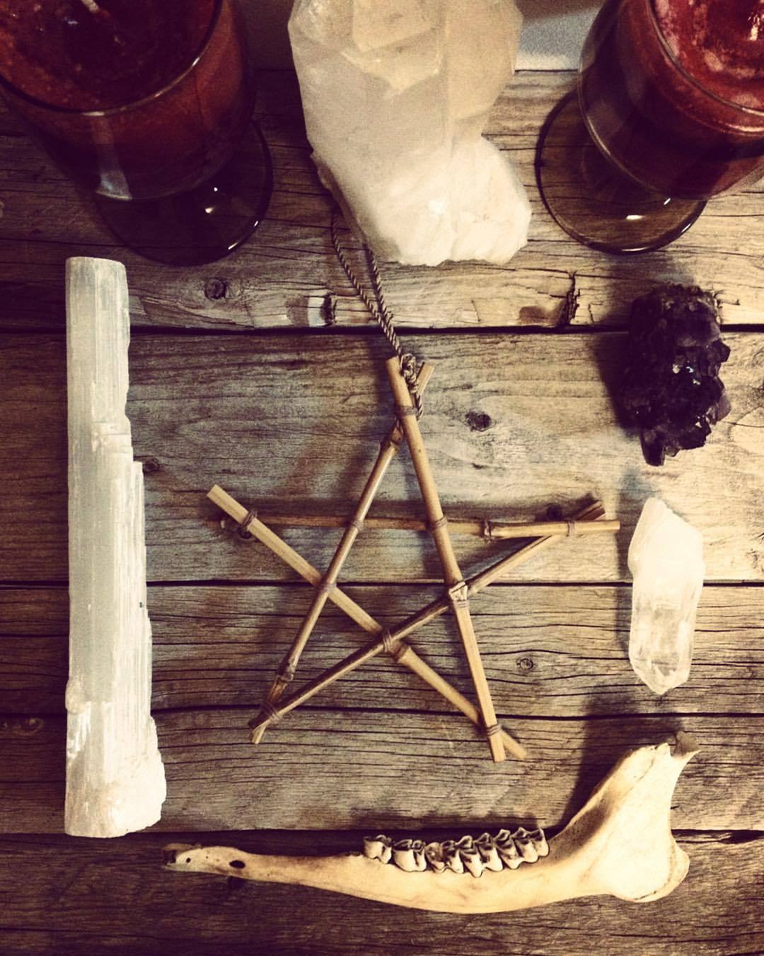 sovrinapparel:  🔮🌿⭐️🌛🌝🌜 