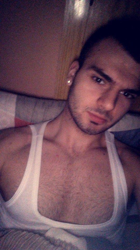 muzjaci:  Albanian