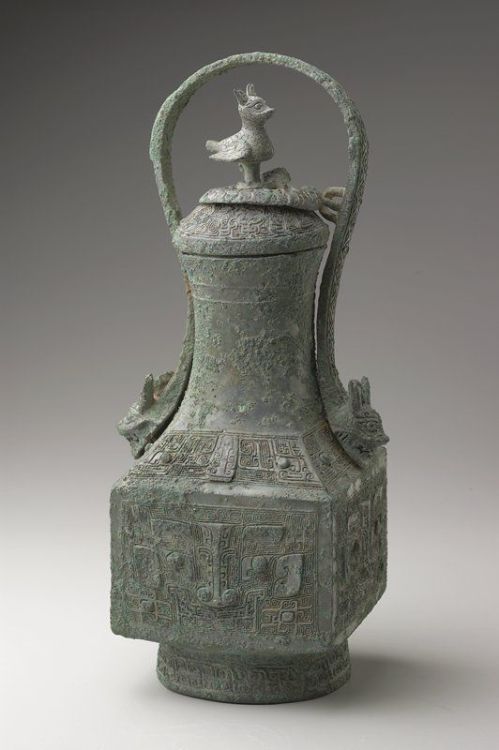 virtual-artifacts:Fangyou (ritual wine vessel) Artist Unknown (China, Asia), 13th-12th century BCE Bronze