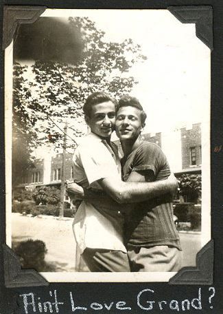 atomictantrum:  Ain’t Love Grand…❤