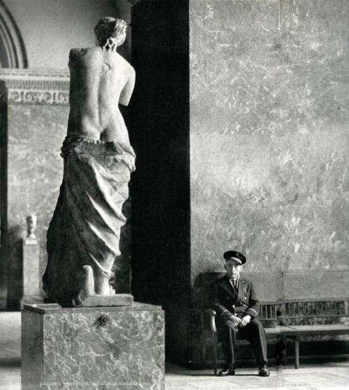 mimbeau:  La Vénus de Milo - Louvre Muséum Paris circa 1950 Jacques Verroust 