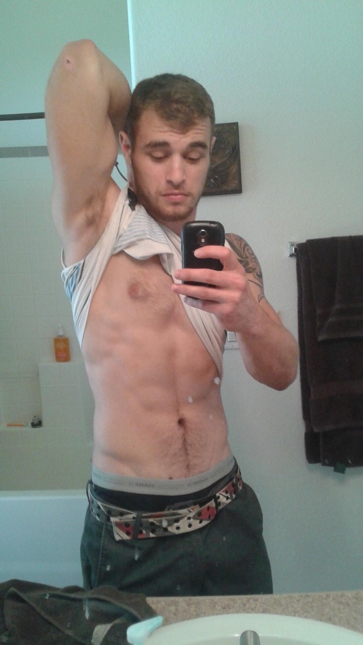 garbogingerlover:  txcwbysexy:  Sexy ass stud is such a tease  😍💋😍💋😍😋😋😋