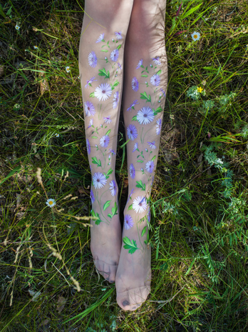 virivee:Virivee Floral tights.Vintage look tights with printed flower pattern. Thin sheer nude tight