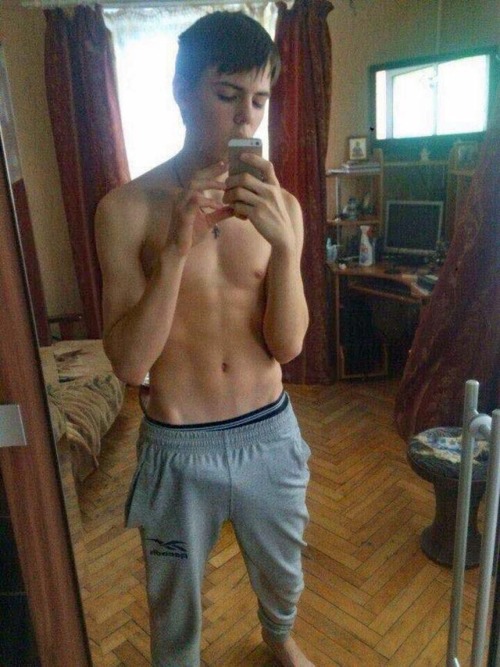 https://horniboisteenbois.tumblr.com/post/168574606340
