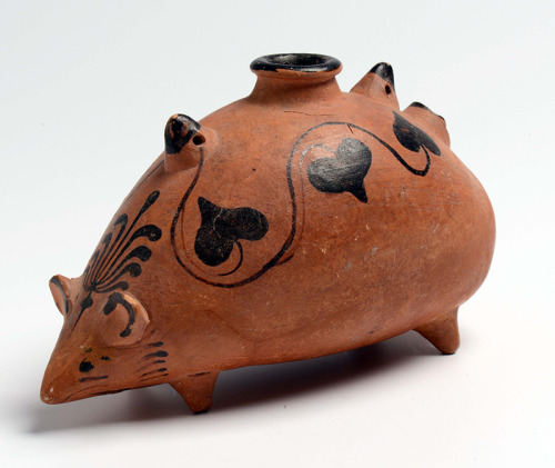 fishstickmonkey:Ewer in the form of a mousedate: 3rd century BCheight: 7.3 cmmaterial: terracottafou