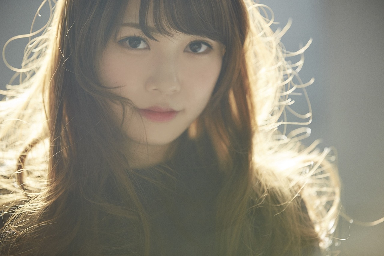 46pic:  Shiho Kato - HUSTLE PRESS  