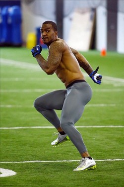 mrg00dbar-xl:  footballjockstraps:  Jamar Taylor  Damn he could get it