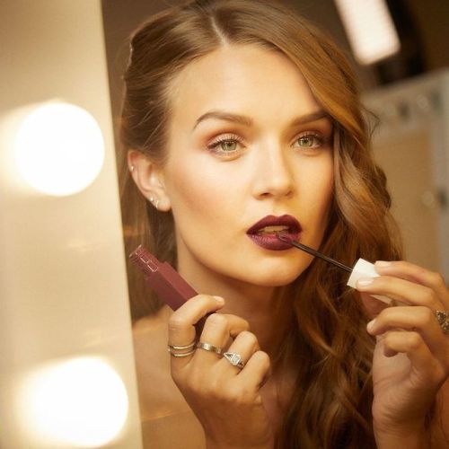 maybelline: The perfect lip for a party! Our girl @josephineskriver wore  #superstaymatteink in the 