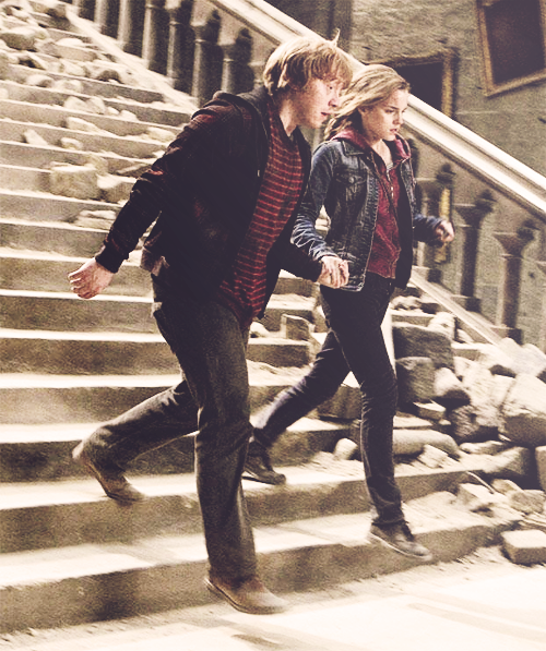ronandhermionesource:  Every DH pt. 2 promo pic, featuring Ron and/or Hermione - 18 / 54 