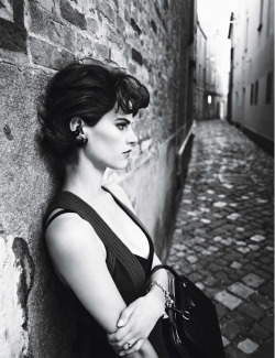 sexyqueen:Saskia de Brauw Is Sensually Aware By Paolo Roversi For W Magazine March 2015