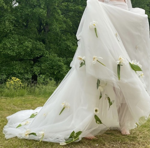acourtofcouture