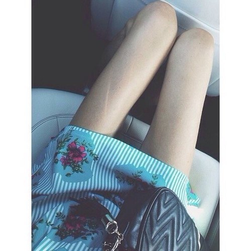 gehaltlos:
“ Untitled unter We Heart It.
”