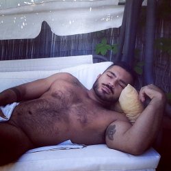 oofahpapa:  ♂♂ http://oofahpapa.tumblr.com/archive  I would like to be cuddle up next to him - WOOF