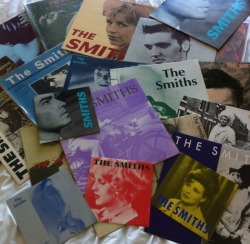 bthnywtsn:Original 80’s smiths records. My mums teenage collection. So precious