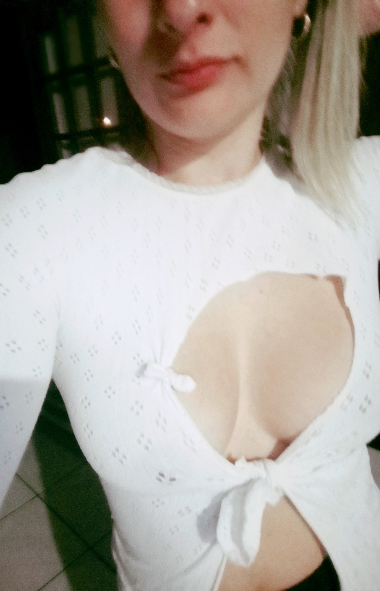 casal-byly-e-ka:🙈 ops reguei a blusa&hellip;.
