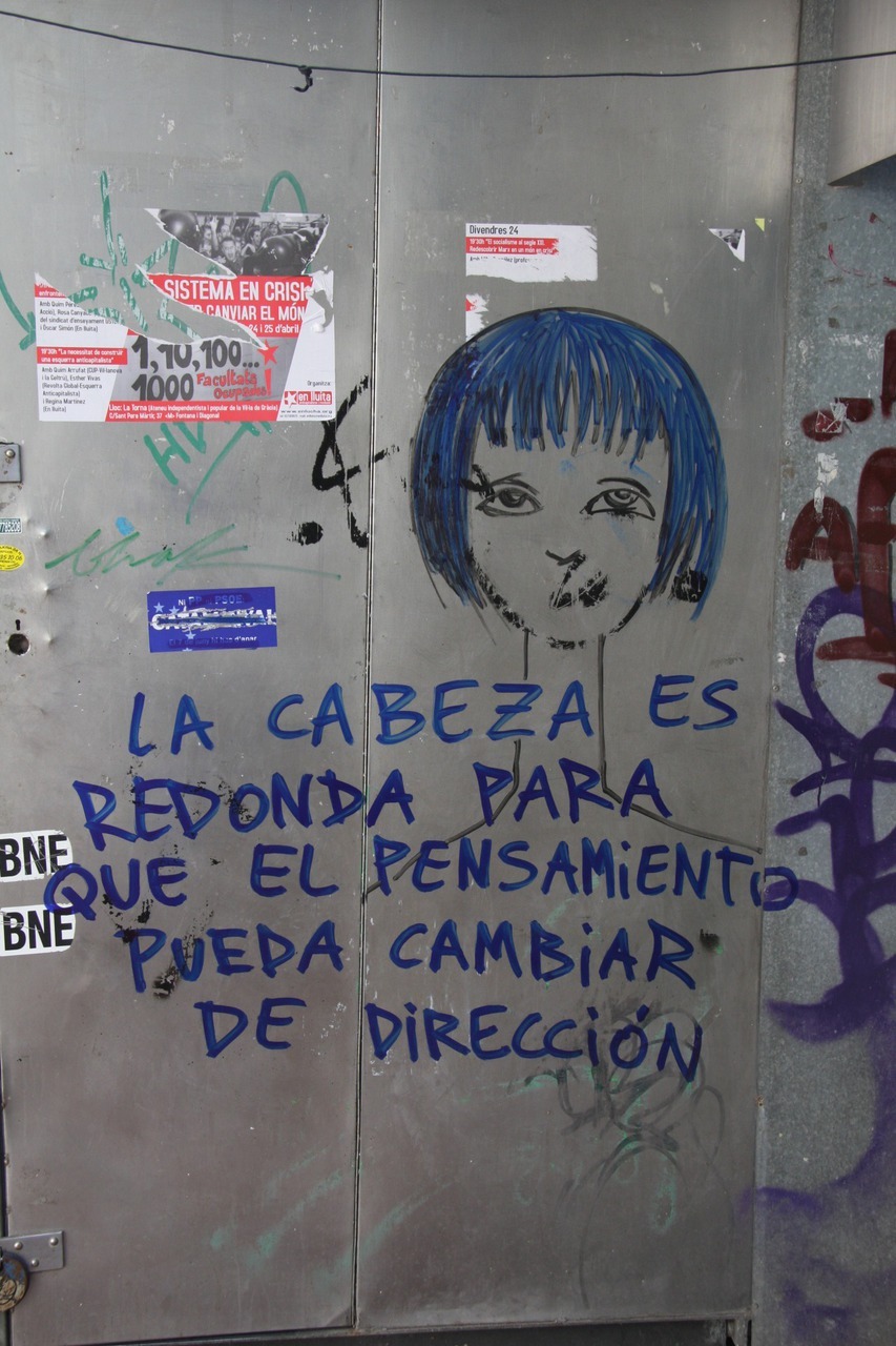 ratonaparanoica:  yosolosiento:  al que no abre la cabeza no le crece el corazón.
