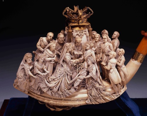 A carved meerschaum pipe celebrating the marriage of Princess Louise (daughter of Queen Victoria) to