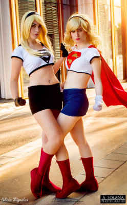 hotcosplaychicks:  Supergirl and Dark Supergirl by AliciaMigueles   