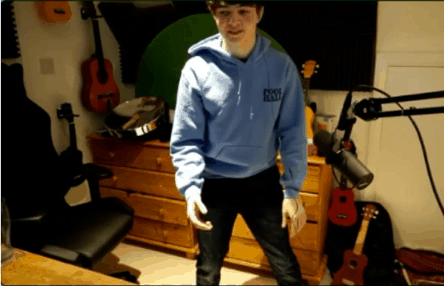 minecraftsz:white boy going crazy (from tubbo’s attempt at hitting the WOAH on botez’s stream after 