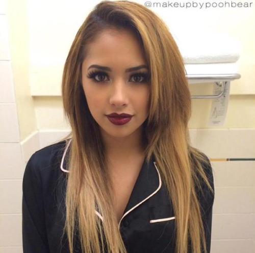 villegas-news:   makeupbypoohbear: Day three | hair and makeup by me on the beautiful ✨ @jasminevillegas ✨ | brows @anastasiabeverlyhillsduo powder in chocolate and dipbrow in soft brown | foundation @beccacosmetics in nude |@maccosmetics powder