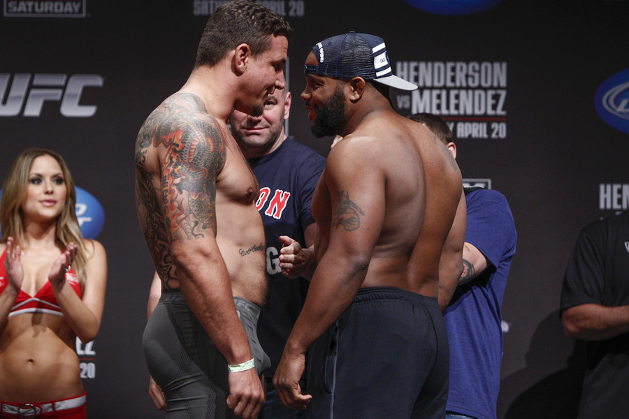 vikosinaa:  UFC on FOX 7 Weigh Ins    i should put money on this card
