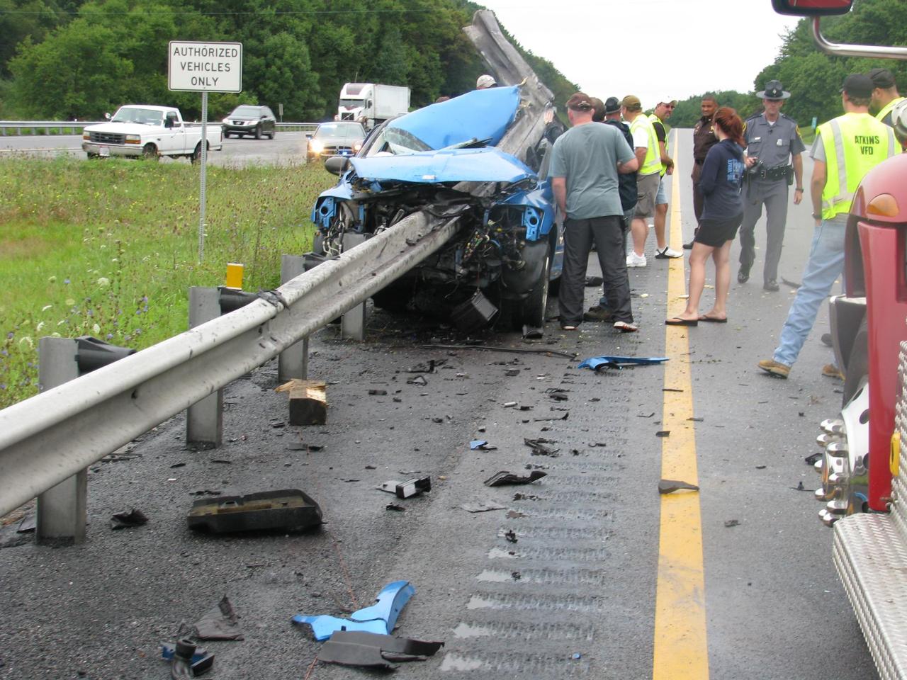 braveresponders:  The Atkins Volunteer Fire Department responded to an accident on