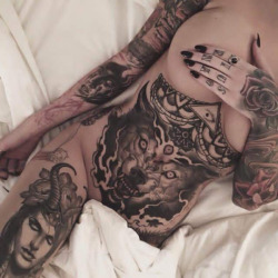 Hotchicks-With-Tattoos:  Covering Up Her Nipple