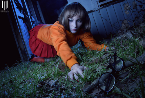 cosplaybeautys: Velma Dinkley by Jeniffer van Damsel Instagram: www.instagram.com/jenniferva