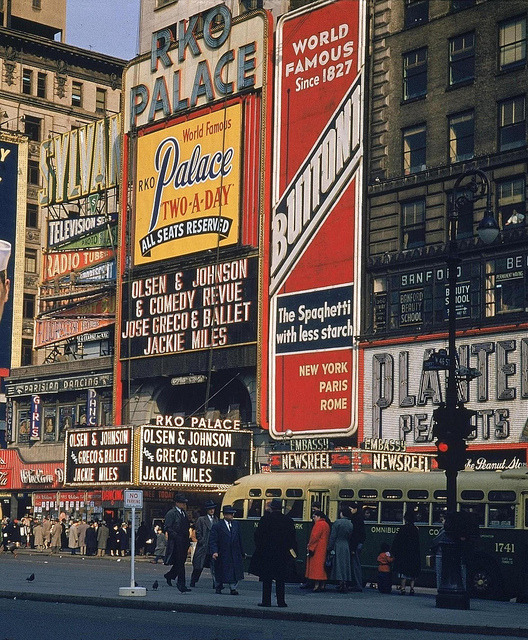 fuckyeahvintage-retro:  New York City street scene, 1950s 
