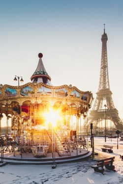 r2&ndash;d2:  Carrousel de Paris by (Philipp Götze) 