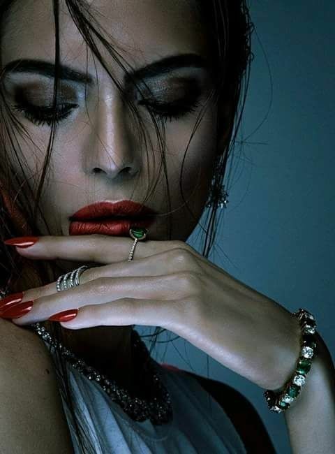 thedreamingshadows:There was something just beneath the surface. Hidden. Barely restrained by the de