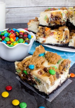 royal-food:  Monster Cheesecake Squares 