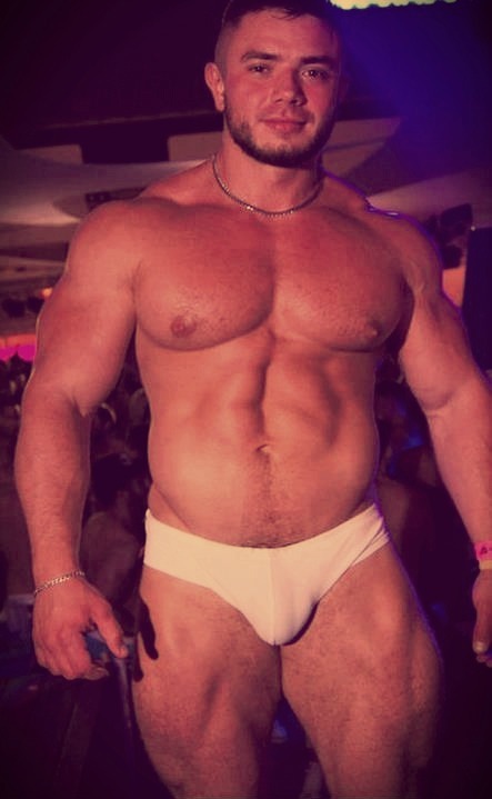 speedo-bear:  Leo Bartenev 