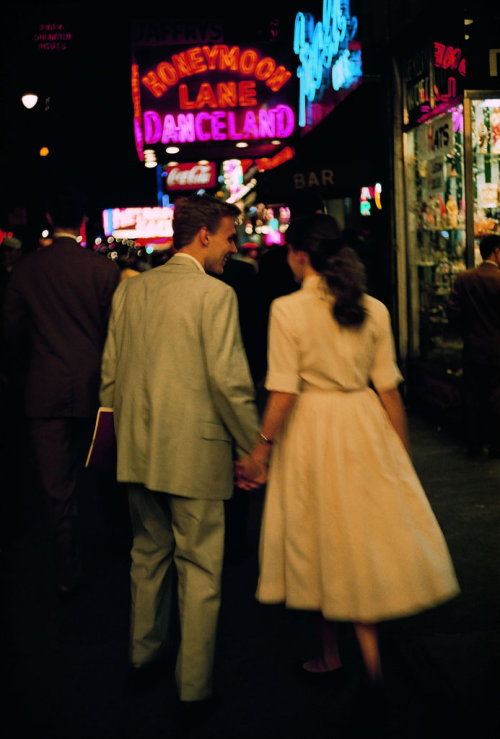 the-night-picture-collector:Brassai, New York, 1957