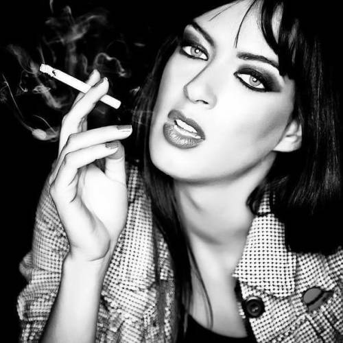 azazelangel:#smoking #fetishsmoke #sexysmokers #babysmokers #badgirl #femdom #poznań #wielkopolska #