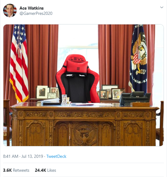 taako-waititi: yepperoni:  dankmemeuniversity:  i think his funniest tweet is the pic of just the oval office but it has a gamer chair    