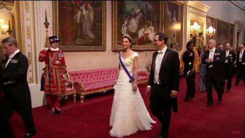 theroyalweekly: The State Banquet started. Wow! #USStateVisit #DuchessofCambridge  – Christin 