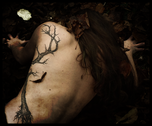 ysambre-fauntography:  &ldquo;Nedgang&rdquo; - Self - PERSONNAL TATTOO DESIGN.