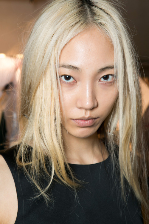 d-aphne:  catwalkclub:  Soo Joo Park backstage at Jo No Fui Fall 2013