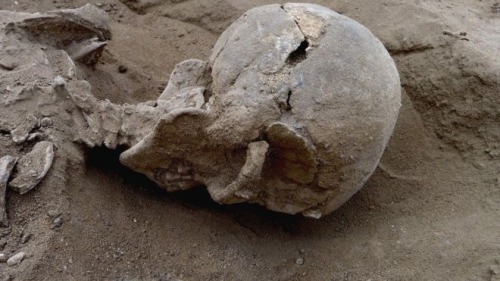 Ancient Massacre Unearthed near Lake Tukana, Kenya “Archaeologists say they have unearthed the earli