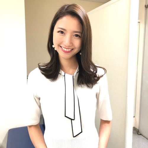 aimmmh2: https://www.instagram.com/yurikamita_official/