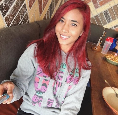 miruwa: izaaach:  hnymly: Come on guys she wants you to jerk off to her photos Wow…  Sure she is per