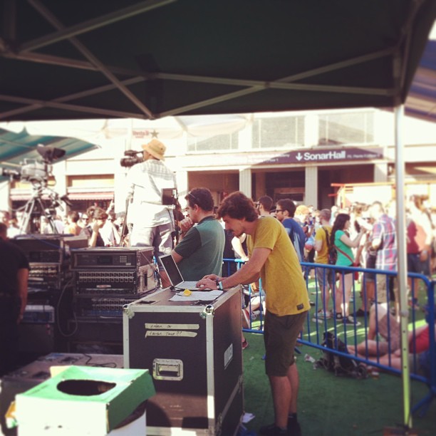 Simone sensing Jamie Lidell’s live to be heard just one seat away