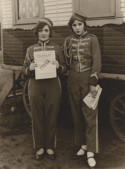 fashionsfromhistory:  Circus Usherettes August Sander 1930s Germany 