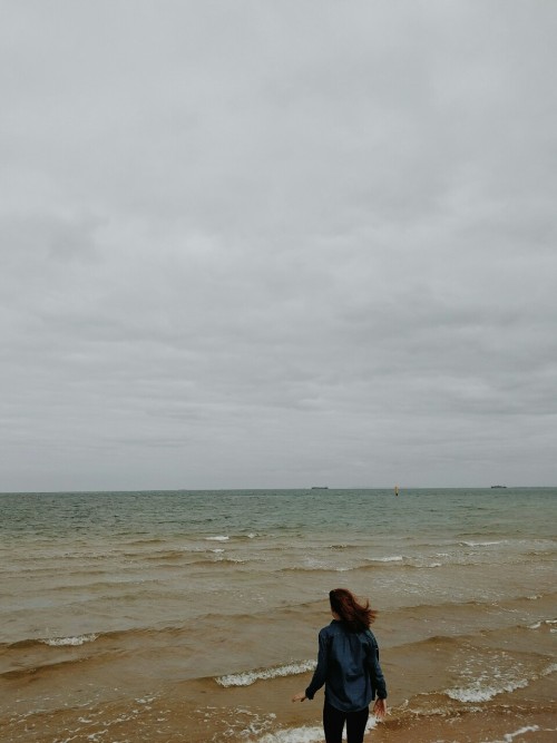 finehoney:I am poseidon, god of the seas !!!!!!