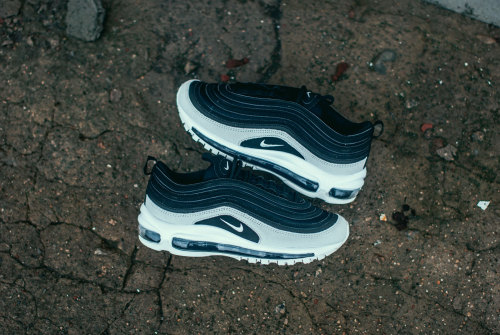 nike air max 97 black spruce aura