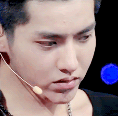 funkytao-deactivated20151014:  speechless &amp; teary eyed yifan after he watched
