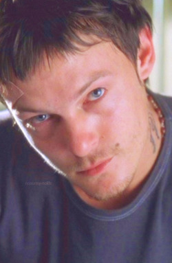 ilovereedus:  THOSE LIPS!AWWW :)) 