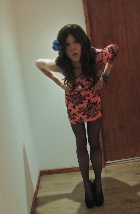 missdaniels1990:  Bought this dress a few weeks back. Doesn’t look as great on me as I assumed it would, but then it’s far from the worst of my wardrobe, so I guess I shouldn’t complain. I would have liked to wear it out on the town sometime, but