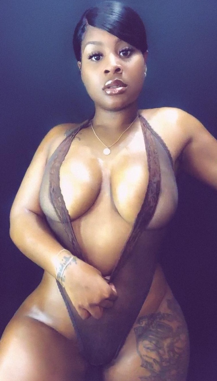 kingjazziedad:  DeliciouslySexy. Curvy. BootiDelicious Mami… Ms ‘Delish’ BiancaShow…..